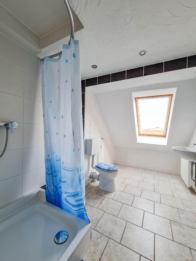 Pension Zum Holzwurm Wittenberge Bagian luar foto